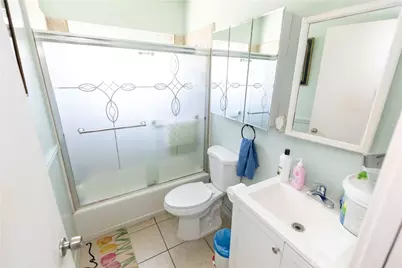 19320 Parthenia Street, Los Angeles, CA 91324 - Photo 15
