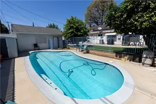 19320 Parthenia St, Los Angeles, CA 91324 - Photo 23