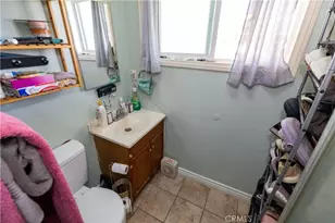 19320 Parthenia St, Los Angeles, CA 91324 - Photo 13
