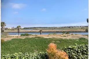 6272 E Marina View Dr, Long Beach, CA 90803 - Photo 3
