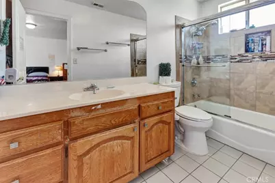 12725 Barlin Avenue, Downey, CA 90242 - Photo 19