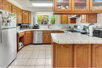 12725 Barlin Avenue, Downey, CA 90242 - Photo 13