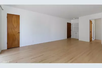 2060 E 3rd #6, Long Beach, CA 90814 - Photo 9