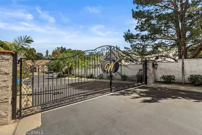 240 S Willowcreek Lane, Anaheim, CA 92808 - Photo 57