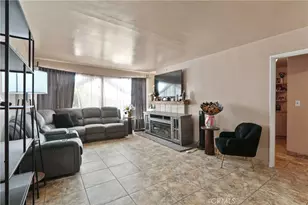 1335 S Douglas St, Santa Ana, CA 92704 - Photo 3