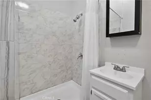 1978 Bonsallo, Los Angeles, CA 90007 - Photo 9