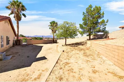 13573 Sunset Drive, Apple Valley, CA 92308 - Photo 49