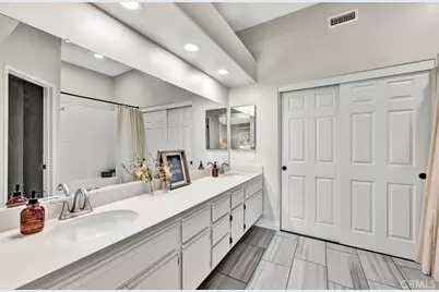 7999 E Viewrim, Anaheim Hills, CA 92808 - Photo 23