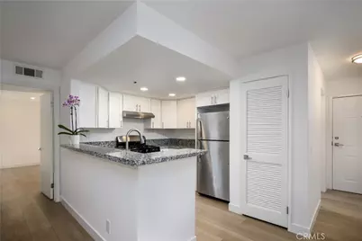 35 Linden, Long Beach, CA 90802 - Photo 9