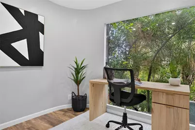 21530 Yucatan Avenue, Woodland Hills, CA 91364 - Photo 35