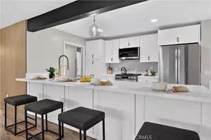 21530 Yucatan Ave, Woodland Hills, CA 91364 - Photo 13