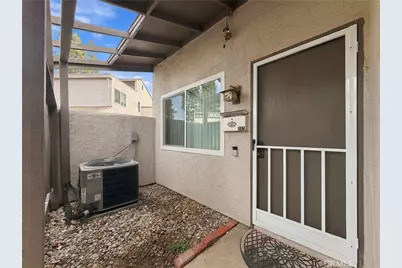 382 N Via Milano, Anaheim, CA 92806 - Photo 7