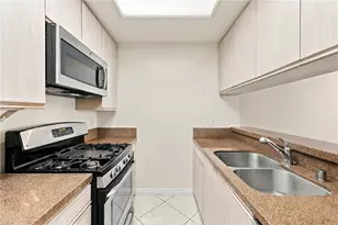 812 Hudson, Los Angeles, CA 90038 - Photo 9
