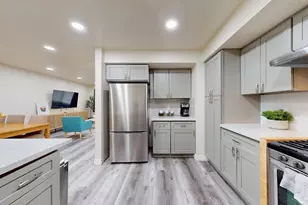 6631 Walton Dr, Huntington Beach, CA 92647 - Photo 11