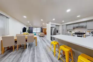 6631 Walton Dr, Huntington Beach, CA 92647 - Photo 9