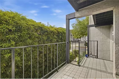 4018 Redwood Avenue #B, Los Angeles, CA 90066 - Photo 7