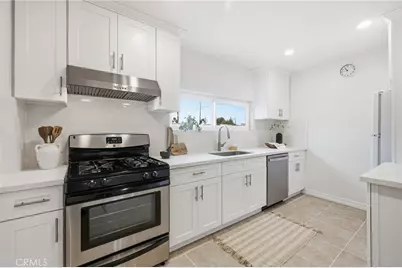 4018 Redwood Avenue #Unit B, Los Angeles, CA 90066 - Photo 3