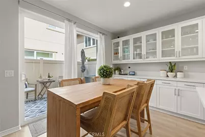 250 W Ridgewood, Long Beach, CA 90805 - Photo 9