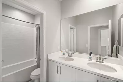 250 W Ridgewood, Long Beach, CA 90805 - Photo 27