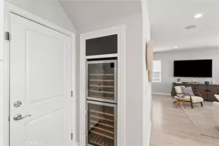 250 W Ridgewood, Long Beach, CA 90805 - Photo 13