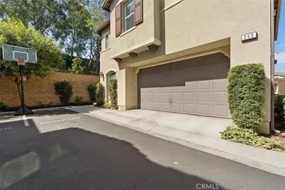 250 W Ridgewood, Long Beach, CA 90805 - Photo 3