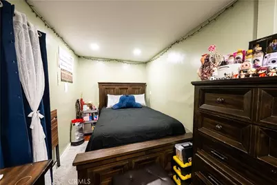 2125 Rousselle, Santa Ana, CA 92707 - Photo 9