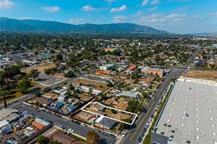 920 E 3rd St, Corona, CA 92879 - Photo 19
