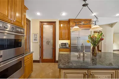 215 The Toledo, Long Beach, CA 90803 - Photo 9