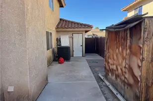 4378 Riverbend Ln, Jurupa Valley, CA 92509 - Photo 7
