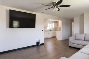 16044 Hawthorne, Fontana, CA 92335 - Photo 7