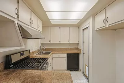 8202 Maureen, Midway City, CA 92655 - Photo 11