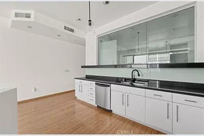 1100 Wilshire Boulevard #2207, Los Angeles, CA 90017 - Photo 13
