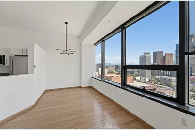 1100 Wilshire Boulevard #2207, Los Angeles, CA 90017 - Photo 21