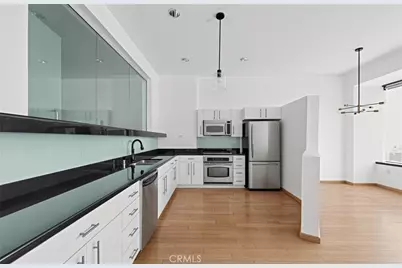 1100 Wilshire Boulevard #2207, Los Angeles, CA 90017 - Photo 17