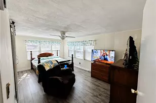 18601 Newland Street, Huntington Beach, CA 92646 - Photo 9