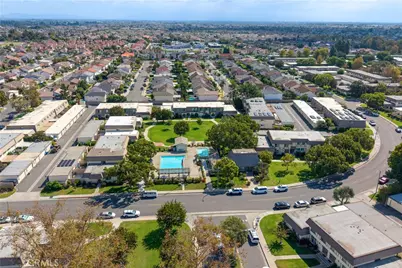 9857 Via Sonoma, Cypress, CA 90630 - Photo 23