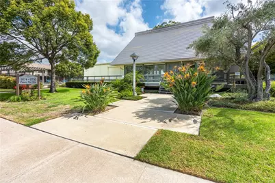 9857 Via Sonoma, Cypress, CA 90630 - Photo 27