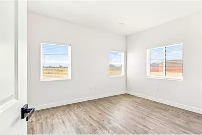8908 N Loop Boulevard, California City, CA 93505 - Photo 25