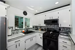25005 Basel Dr, Crestline, CA 92325 - Photo 9
