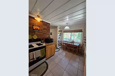 1013 Mocking Bird, Wrightwood, CA 92397 - Photo 37