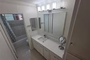 1010 W Macarthur Blvd, Santa Ana, CA 92707 - Photo 5
