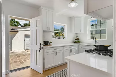 2672 Adriatic Avenue, Long Beach, CA 90810 - Photo 13