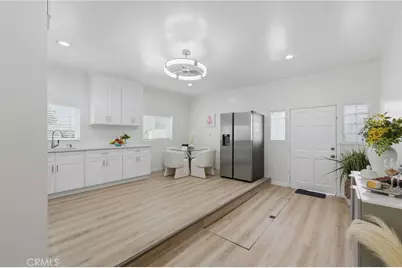 655 W 112th St, Los Angeles, CA 90044 - Photo 15