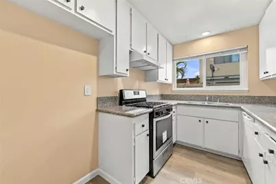 13435 1\4 Village, Cerritos, CA 90703 - Photo 15
