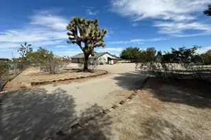 12285 Riggins Rd, Phelan, CA 92371 - Photo 3