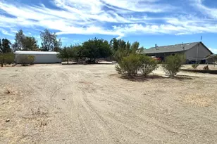 12285 Riggins Rd, Phelan, CA 92371 - Photo 5