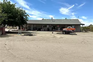 12285 Riggins Rd, Phelan, CA 92371 - Photo 7