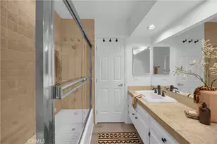 10725 Ohio, Los Angeles, CA 90024 - Photo 13