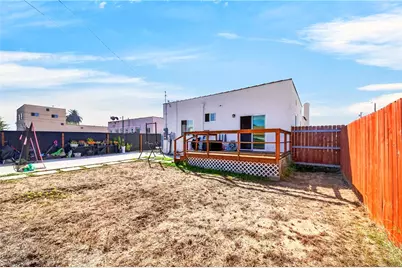2027 W 75th, Los Angeles, CA 90047 - Photo 35