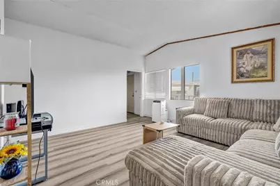 25 Elm Via, Anaheim, CA 92801 - Photo 7